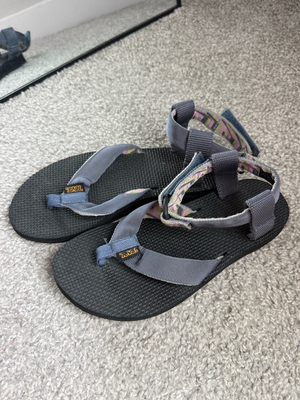 Teva sandals size 5